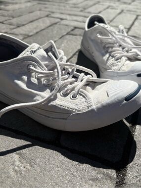 Converse Women’s Low-Top White Canvas Sneakers(Jack Purcell)